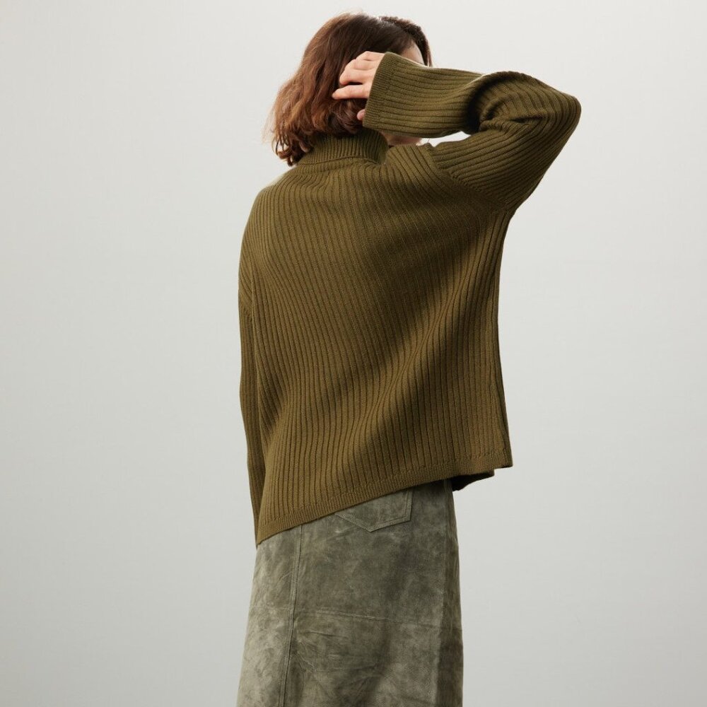 Asymmetrical Sweater - Picture 3 of 5